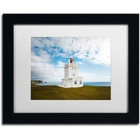 Zaštitni znak likovne umjetnosti 'Dyrholaey Lighthouse' platno Art by Philippe Sainte-Laudy, bijeli mat,